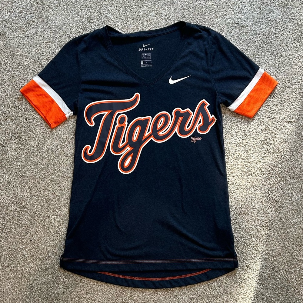 Nike Women’s Vneck - Detroit Tigers